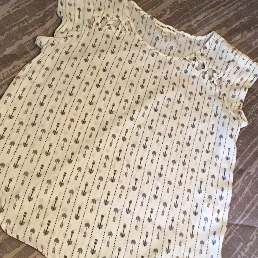 Arrowhead Top